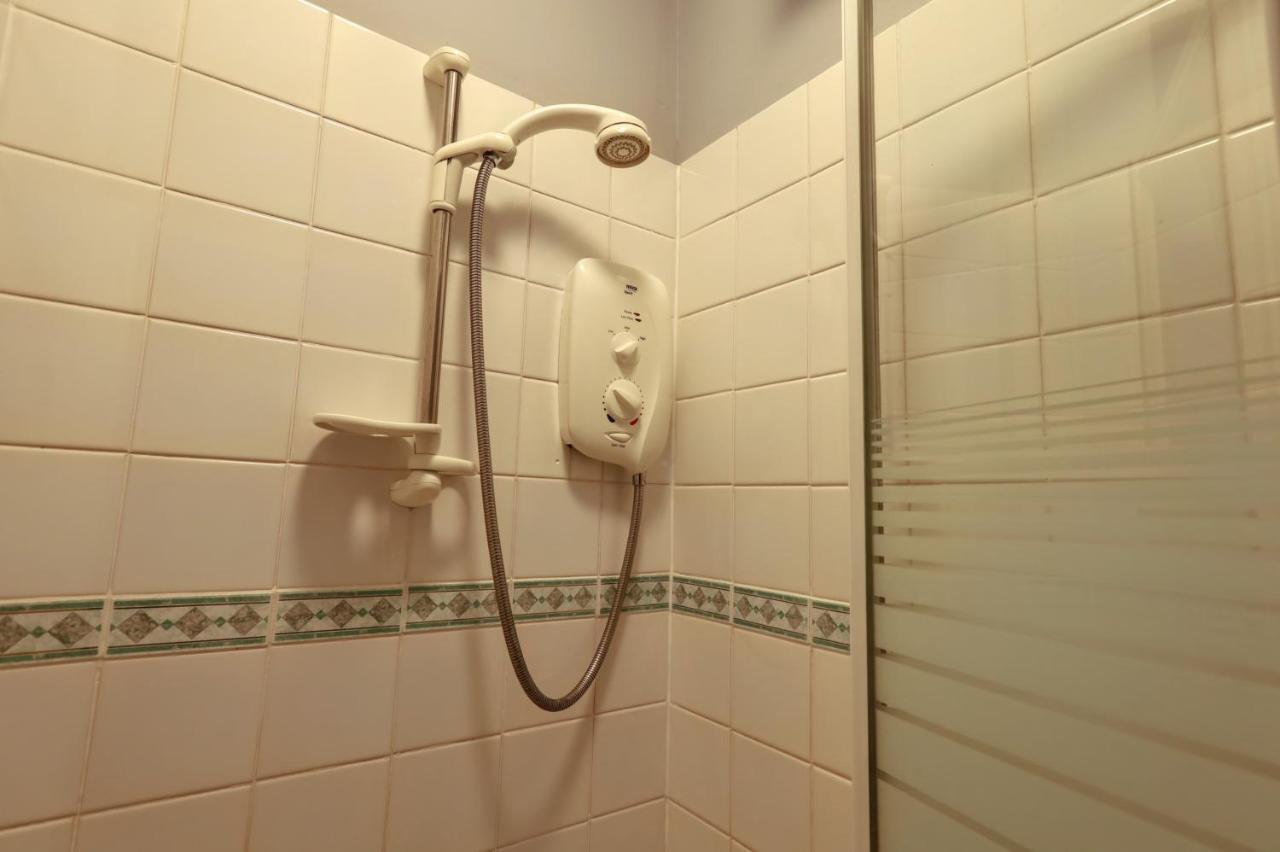 Airdenair Guest House Единбург Екстериор снимка