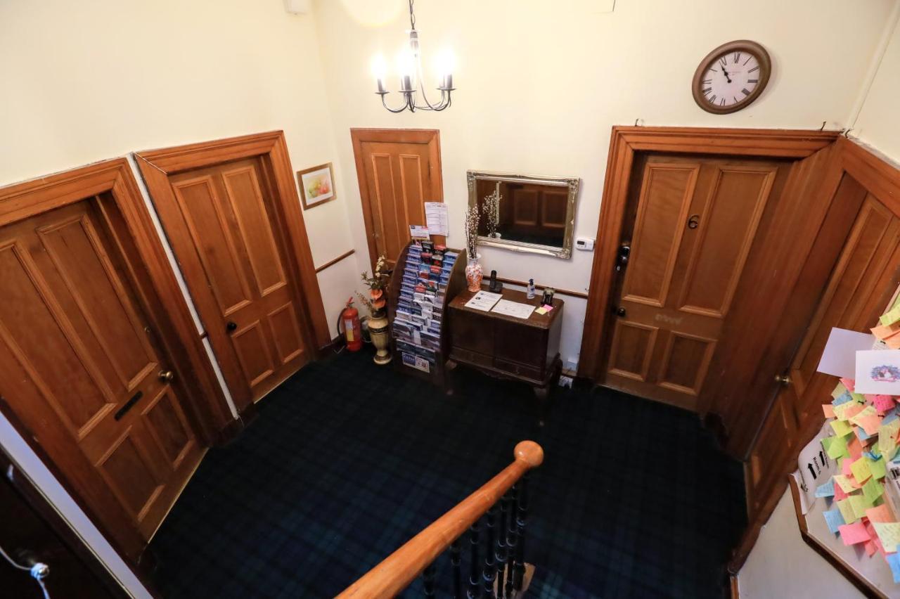 Airdenair Guest House Единбург Екстериор снимка