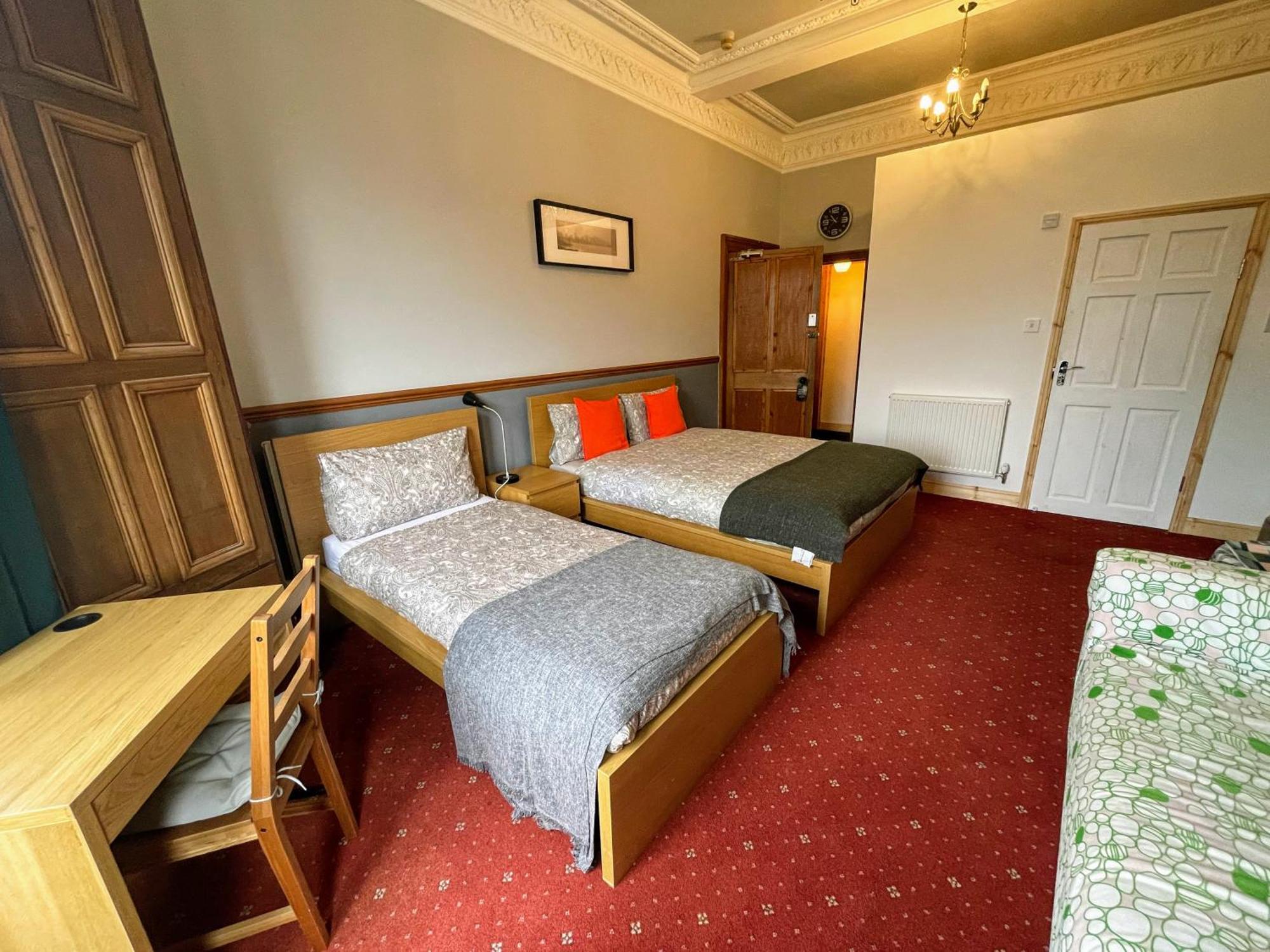 Airdenair Guest House Единбург Екстериор снимка