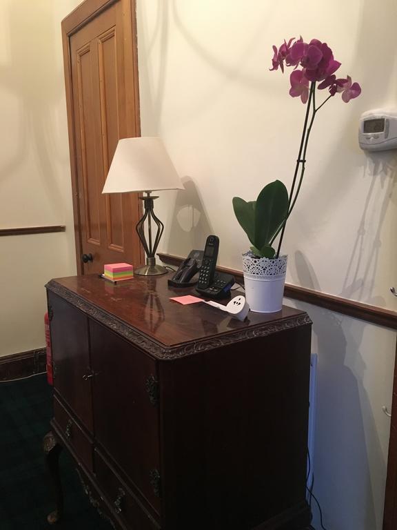 Airdenair Guest House Единбург Екстериор снимка