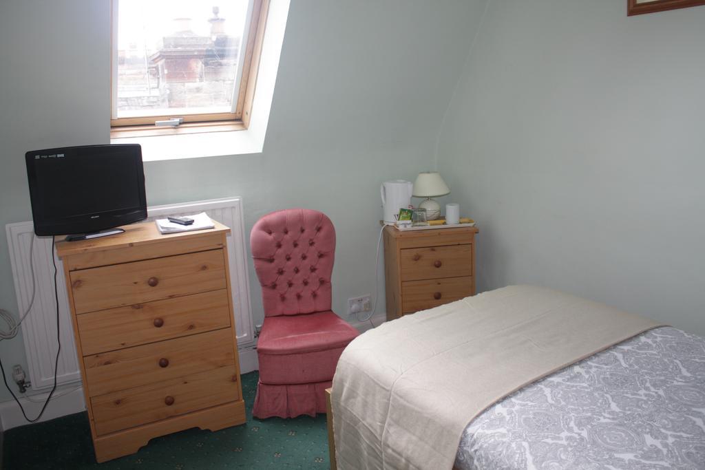 Airdenair Guest House Единбург Екстериор снимка